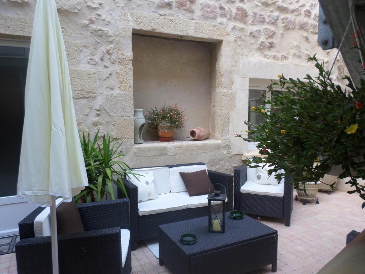 Appart'Hotel Les Tilleuls Saint-Macaire Exterior foto